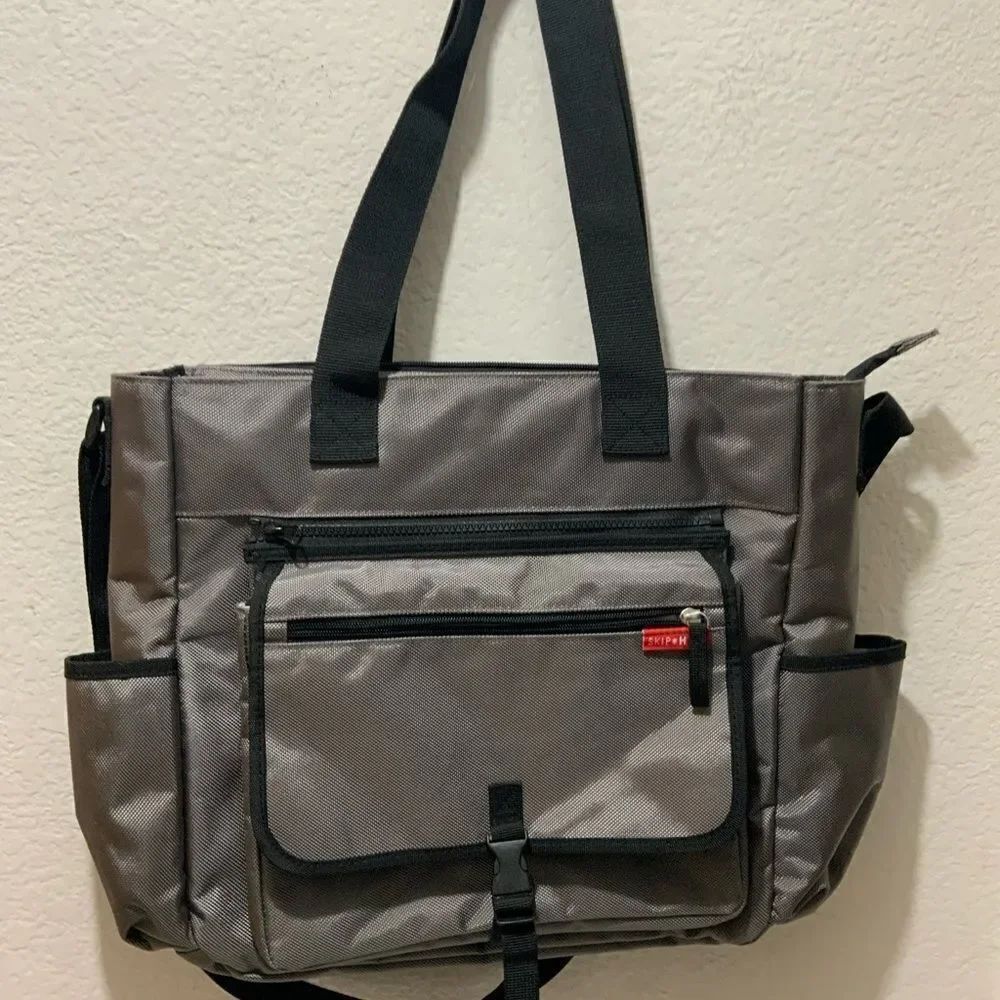 New Skip Hop Messenger Diaper Bag Signature Gray black
